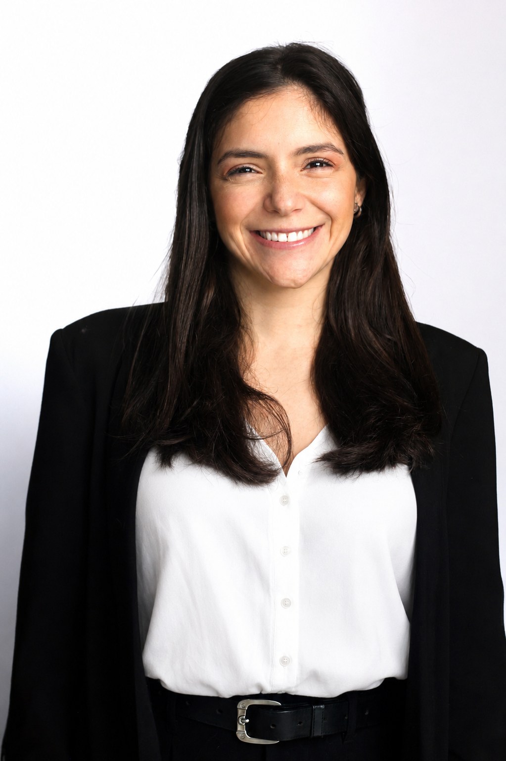 Mónica Mesorio Brandt, Contadora Pública